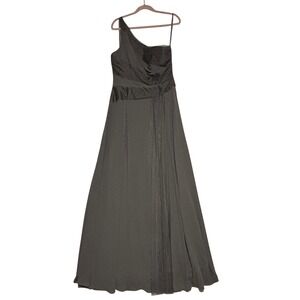 White Vera Wang One Shoulder Georget Chiffon Gown Charcoal Size 12 Bridal Formal